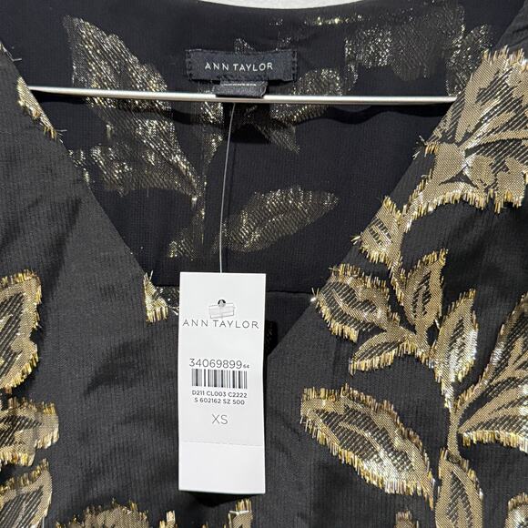 Ann Taylor Black Gold Metallic Floral Blouse Top XS NWT Shimmer V-Neck Holiday - Picture 4 of 6
